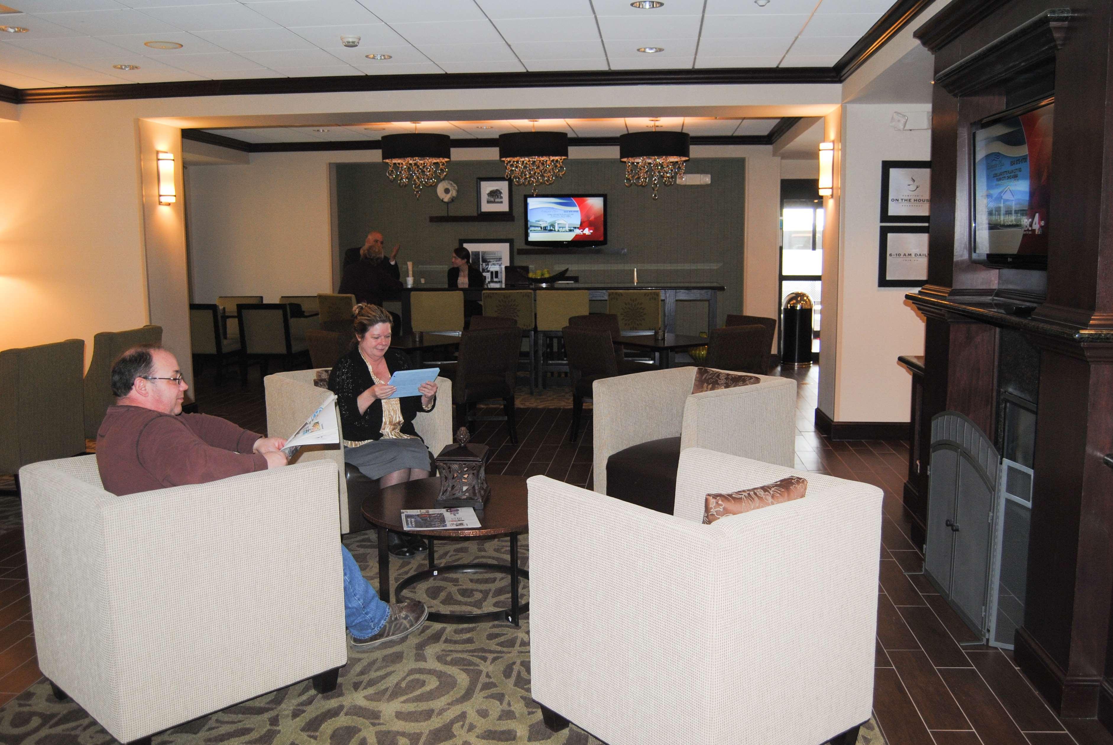 Hampton Inn Cambridge Exterior foto