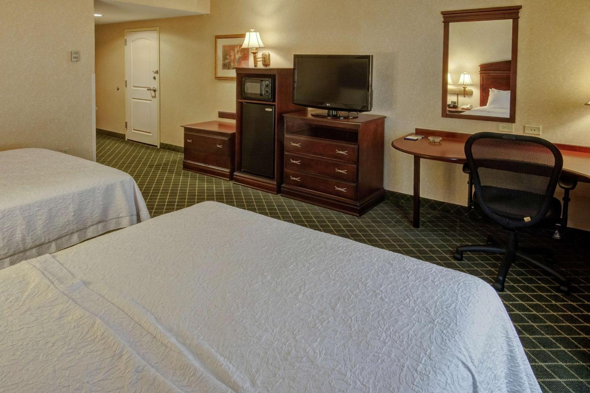 Hampton Inn Cambridge Exterior foto